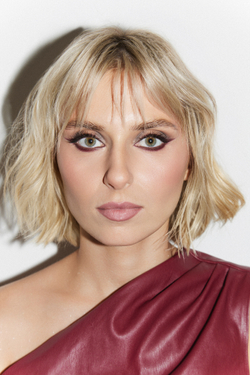 Стойкий карандаш для глаз OK BEAUTY COLOR SALUTE SLIDE & STAY в оттенке BURGUNDY