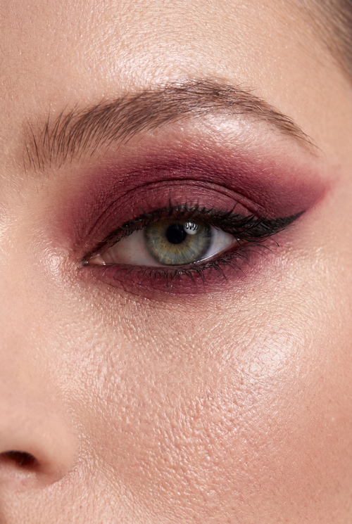 Стойкие тени-карандаш для век LONG LASTING EYESHADOW STICK в оттенке BURGUNDY