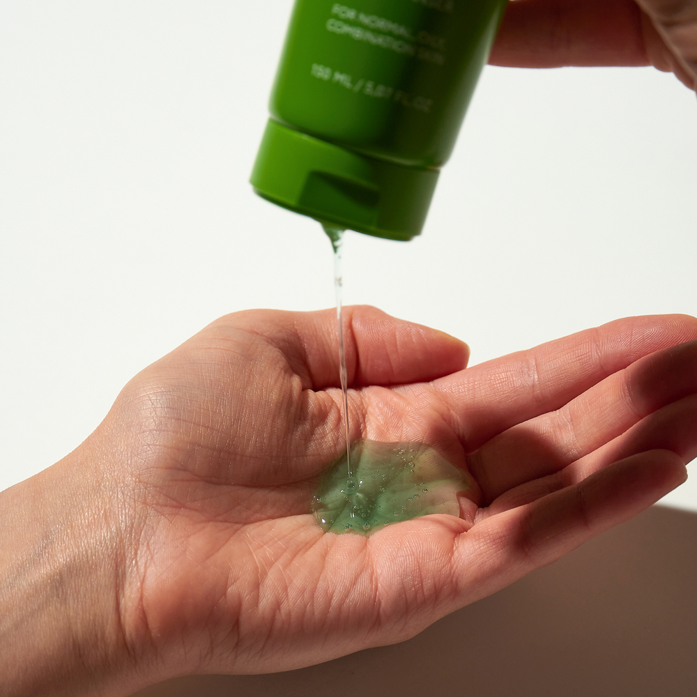 Гель для умывания с АНА/BHA кислотами и ниацинамидом OK BEAUTY REDUCE & CONTROL LOW PH GEL CLEANSER
