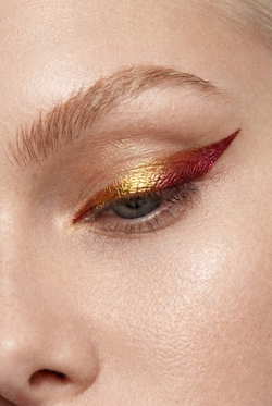 Дуохромный стойкий карандаш для глаз OK BEAUTY HYPNOCHROME