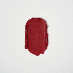 Увлажняющая стойкая матовая помада OK BEAUTY LONG LASTING SILK MATTE LIPSTICK в оттенке RUBY