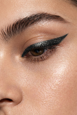 Дуохромный стойкий карандаш для глаз OK BEAUTY HYPNOCHROME