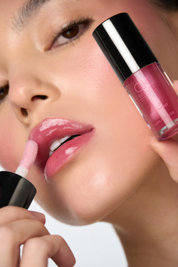 Масло для губ ухаживающее OIL LIP TREATMENT тон Kiss