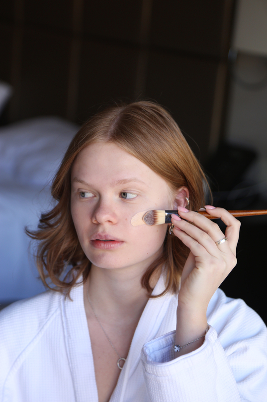 Идеальная база под макияж: как подобрать тон