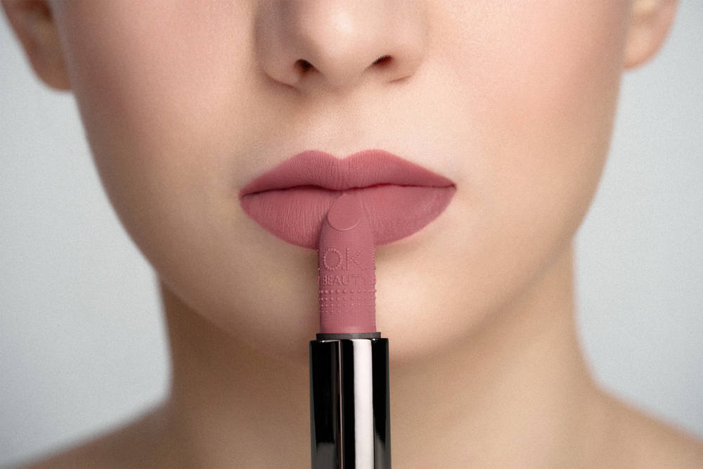 Увлажняющая стойкая матовая помада OK BEAUTY LONG LASTING SILK MATTE LIPSTICK
