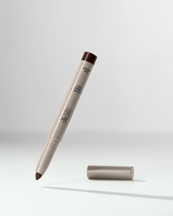 Стойкие тени-карандаш для век LONG LASTING EYESHADOW STICK в оттенке CHOCOLATE