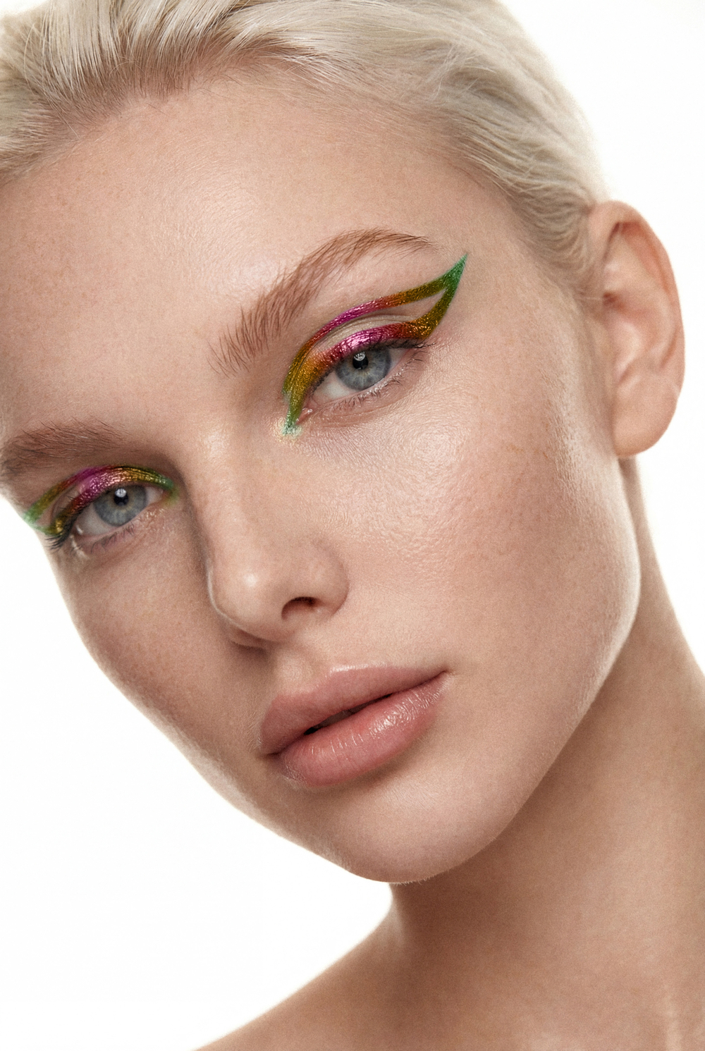 Дуохромный стойкий карандаш для глаз OK BEAUTY HYPNOCHROME