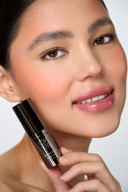 Кремовые румяна в стике CREAMY GLOW BLUSH STICK тон Baby Peach