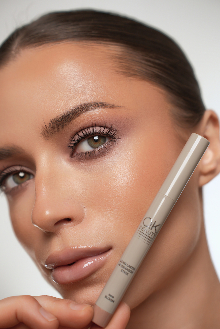 Стойкие тени-карандаш для век LONG LASTING EYESHADOW STICK в оттенке BLOOM