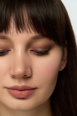 Стойкие тени-карандаш для век LONG LASTING EYESHADOW STICK