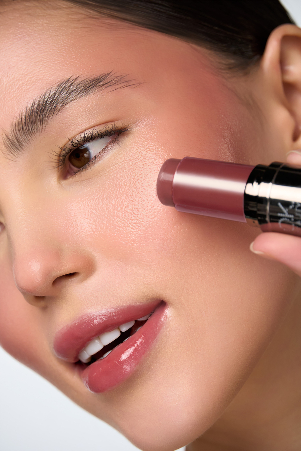 Кремовые румяна в стике CREAMY GLOW BLUSH STICK тон Pink Bronze