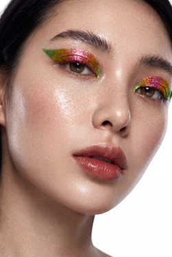 Дуохромный стойкий карандаш для глаз OK BEAUTY HYPNOCHROME