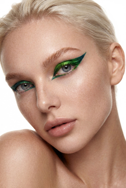 Дуохромный стойкий карандаш для глаз OK BEAUTY HYPNOCHROME