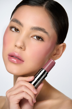 Кремовые румяна в стике CREAMY GLOW BLUSH STICK тон Velvet Rose