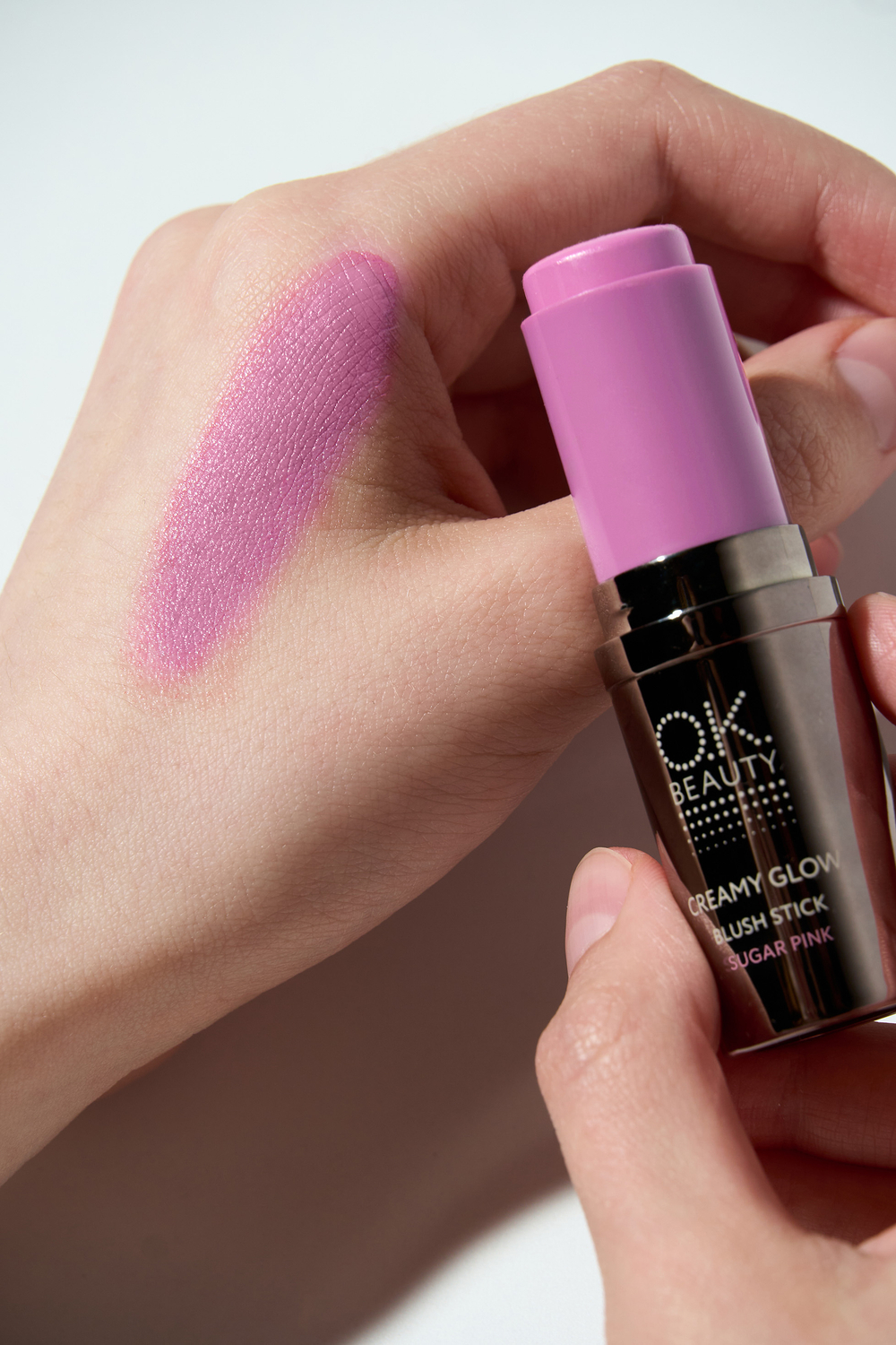 Кремовые румяна в стике CREAMY GLOW BLUSH STICK