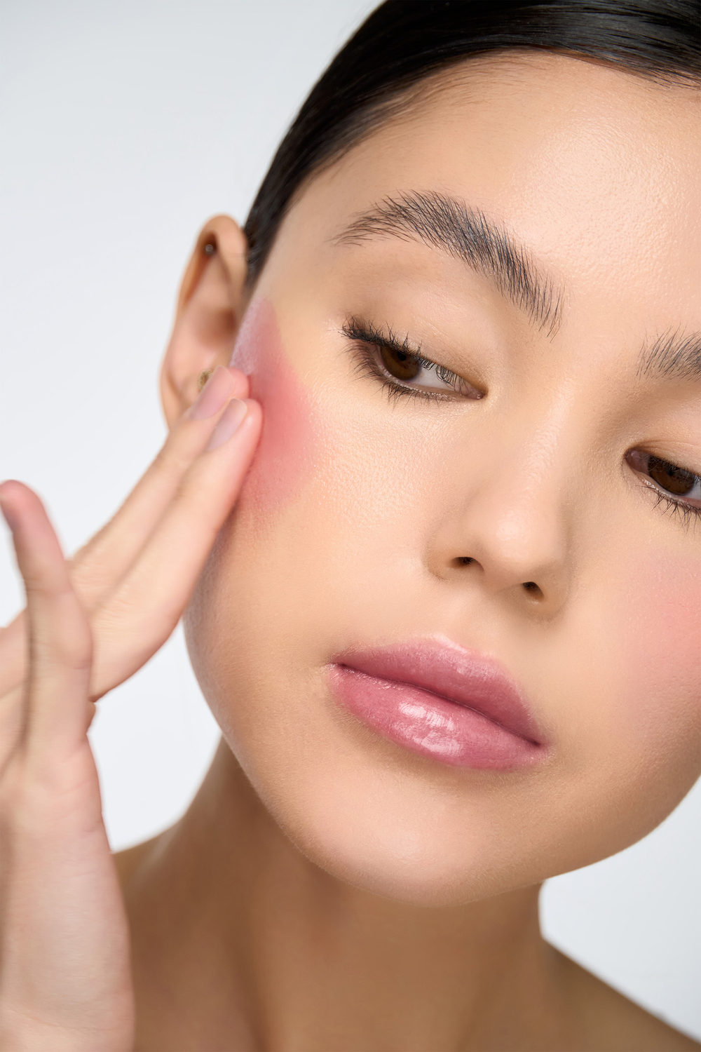 Кремовые румяна в стике CREAMY GLOW BLUSH STICK тон Velvet Rose